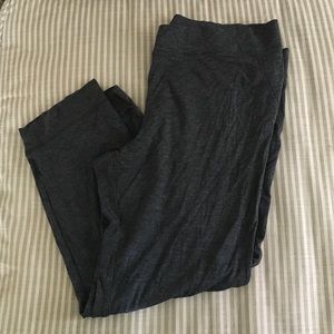 GAP Pants - Gap Body Lightweight Lounge Capris ~ L GAP Pants - Gap Body Lightweight Lounge Capris ~ L